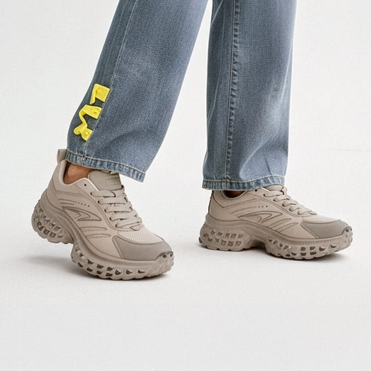 ディストーション レベル DISTORTION REBEL WHITE DIS25F0001-WH 7cm盛れる厚底スニーカー メンズ。軽量で幅広設計のチャンキーソールが歩きやすい。トールシューズ・シークレットスニーカーで身長UP&スタイルアップを叶える人気の上げ底靴。