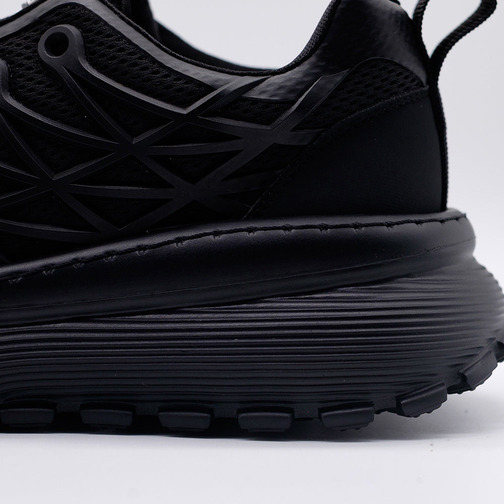 ディストーション レベル DISTORTION REBEL BLACK DIS25F0001-BK 5cm盛れる厚底スニーカー メンズ。軽量で幅広設計のチャンキーソールが歩きやすい。トールシューズ・シークレットスニーカーで身長UP&スタイルアップを叶える人気の上げ底靴。