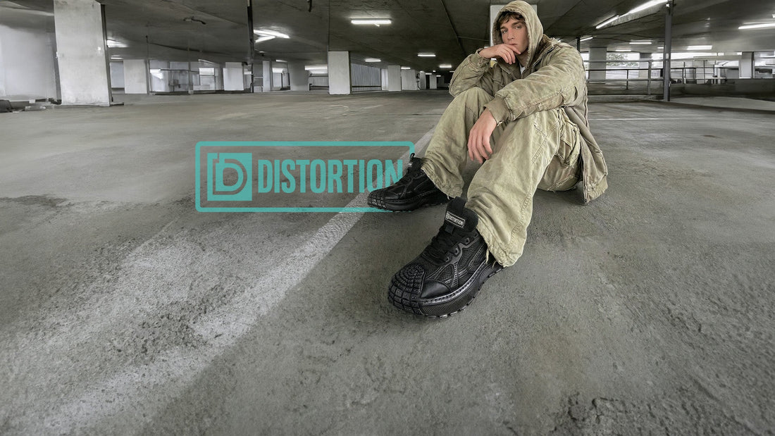 反抗は、足元から始まる。DEFIANT ！