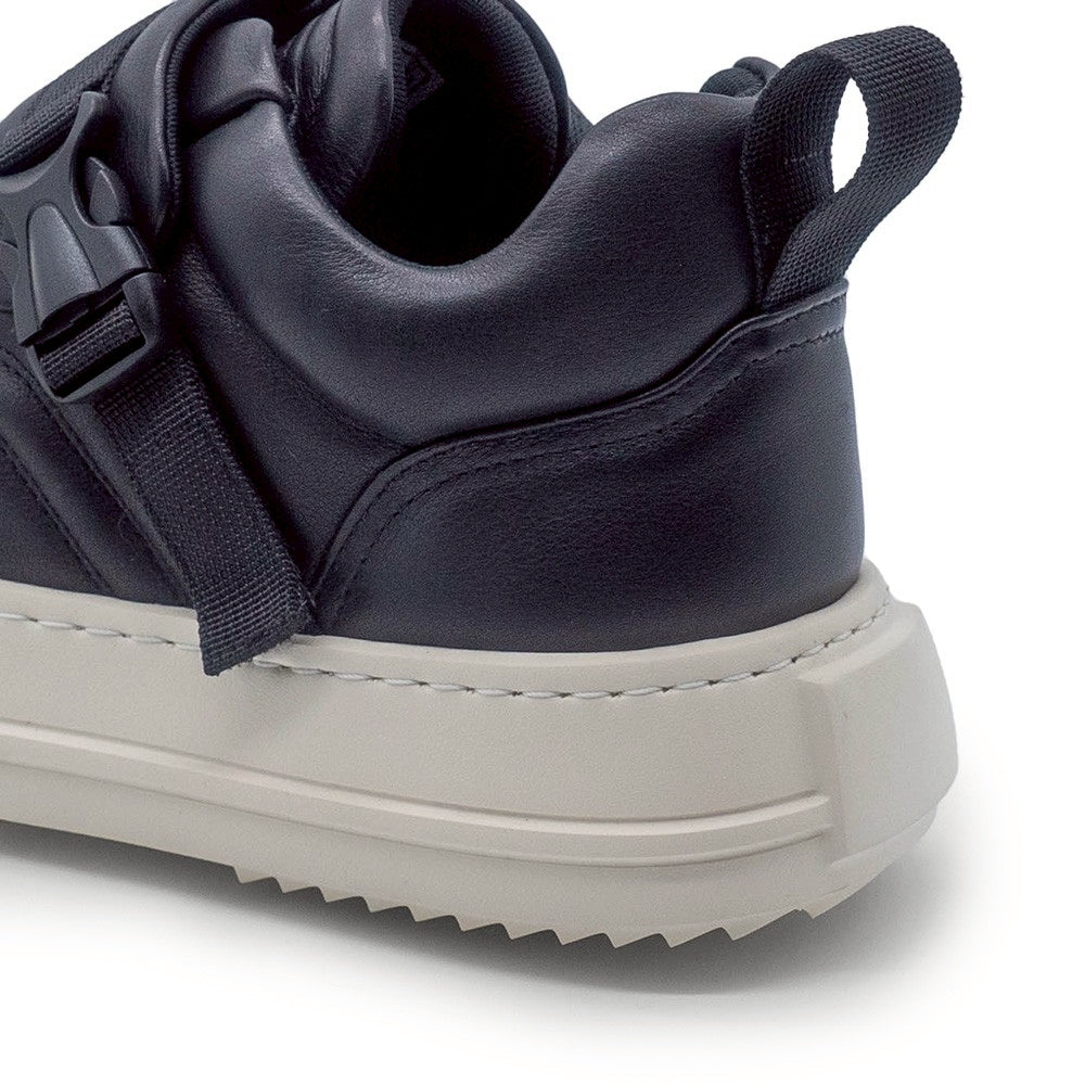 FATTOE BUCKLE BLACK/WHITE